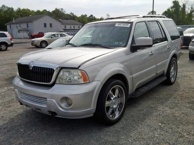 5LMFU28R33LJ03907 - 2003 LINCOLN NAVIGATOR TAN photo 2