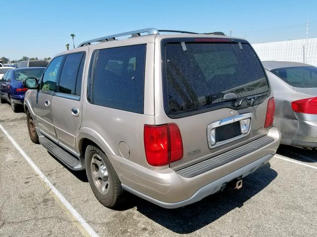 5LMEU27A2YLJ42955 - 2000 LINCOLN NAVIGATOR TAN photo 3