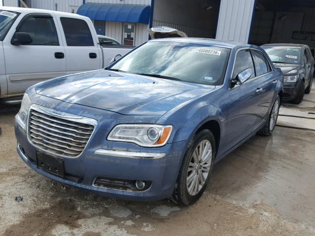 2C3CK6CT6BH557787 - 2011 CHRYSLER 300C BLUE photo 2