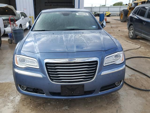 2C3CK6CT6BH557787 - 2011 CHRYSLER 300C BLUE photo 9