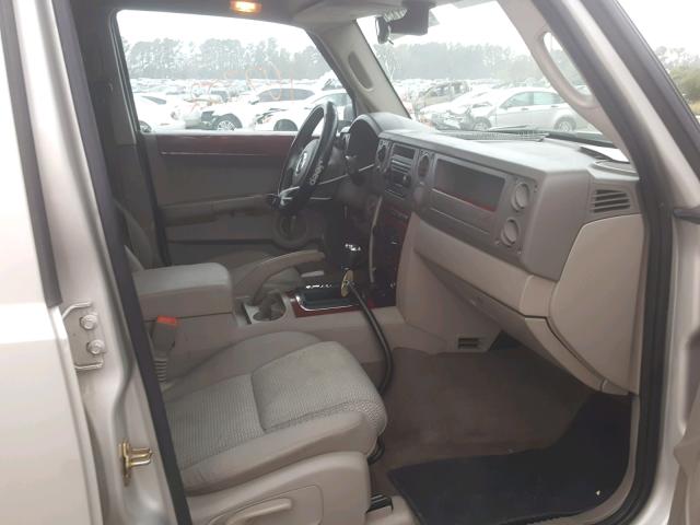 1J8HG48K87C624254 - 2007 JEEP COMMANDER BEIGE photo 5