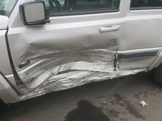 1J8HG48K87C624254 - 2007 JEEP COMMANDER BEIGE photo 9