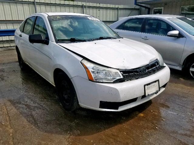 1FAHP34N48W150536 - 2008 FORD FOCUS S/SE WHITE photo 1