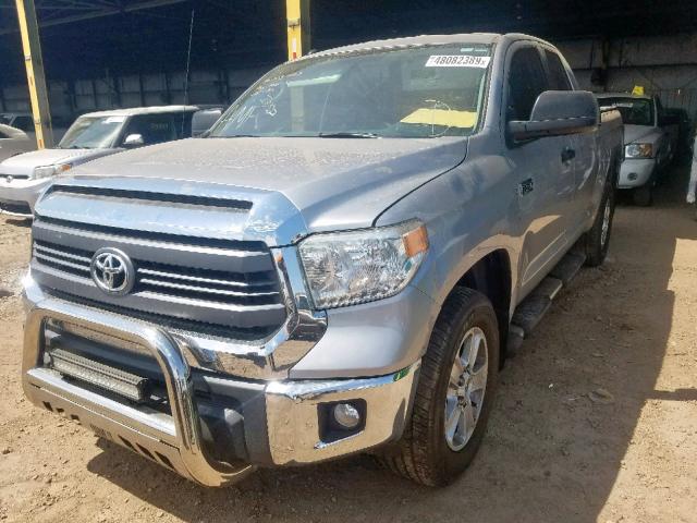 5TFRY5F19EX167114 - 2014 TOYOTA TUNDRA DOU SILVER photo 2