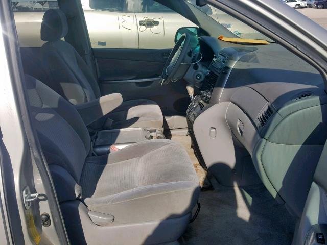 5TDZA23C16S520168 - 2006 TOYOTA SIENNA CE GOLD photo 5