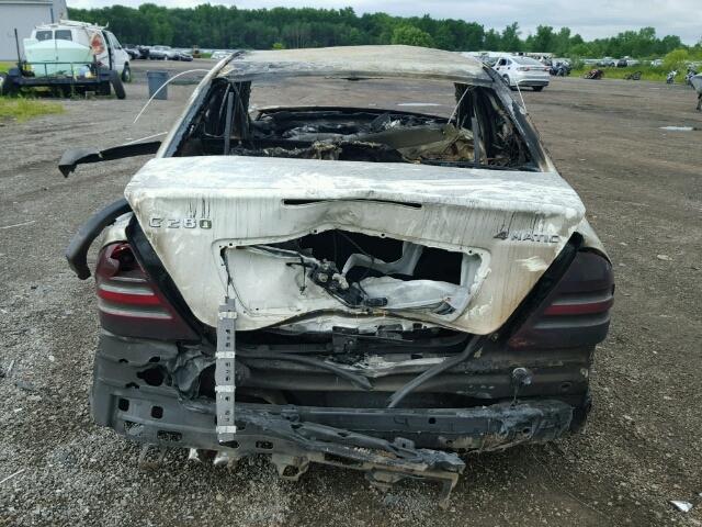 WDBRF92H36F780030 - 2006 MERCEDES-BENZ C 280 4MAT WHITE photo 10