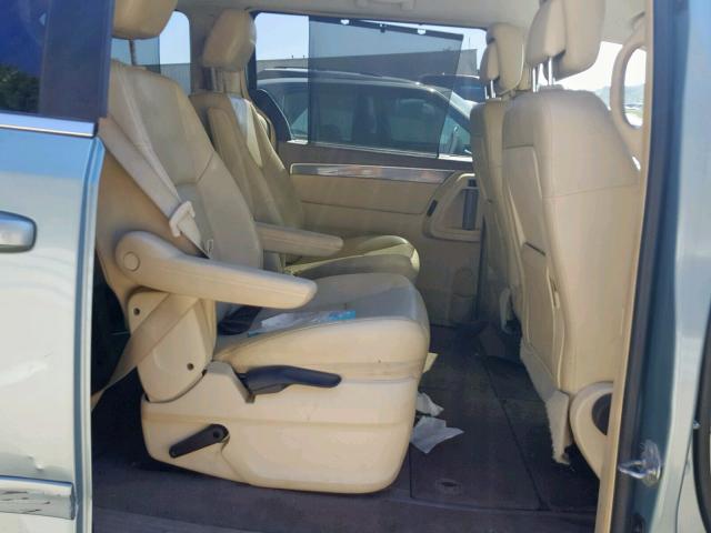 2V4RW3D19AR323177 - 2010 VOLKSWAGEN ROUTAN SE BLUE photo 6