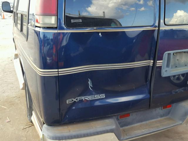 1GBFG15R621246457 - 2002 CHEVROLET EXPRESS G1 BLUE photo 9