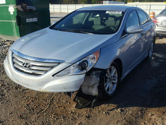 5NPEB4AC4EH895759 - 2014 HYUNDAI SONATA GLS SILVER photo 2