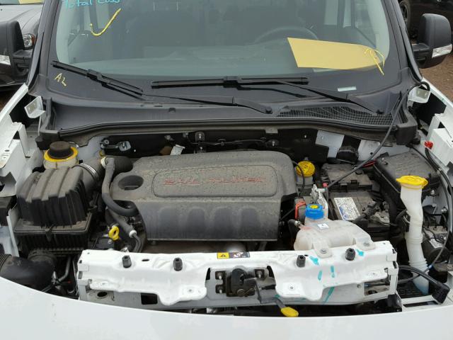 ZFBERFAT0F6A04147 - 2015 RAM PROMASTER 白色 照片 7