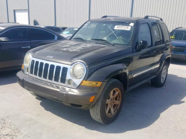 1J4GK58KX6W175559 - 2006 JEEP LIBERTY LI SILVER photo 2