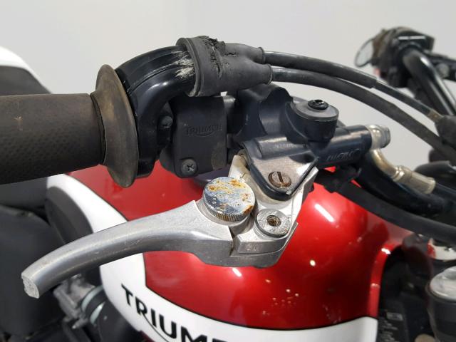 SMT900K1XFT700100 - 2015 TRIUMPH MOTORCYCLE BONNEVILLE RED photo 11
