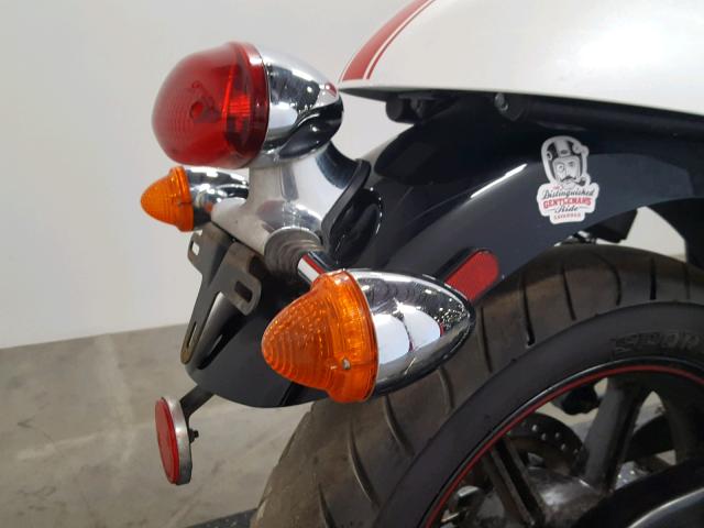 SMT900K1XFT700100 - 2015 TRIUMPH MOTORCYCLE BONNEVILLE RED photo 17