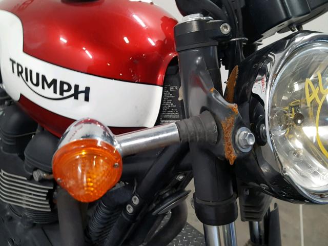 SMT900K1XFT700100 - 2015 TRIUMPH MOTORCYCLE BONNEVILLE RED photo 9