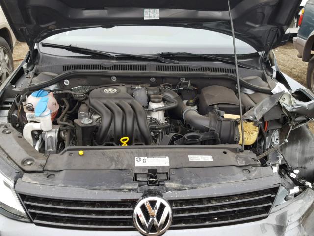 3VW2K7AJ5DM318571 - 2013 VOLKSWAGEN JETTA BASE Արծաթագույն լուսանկար 7