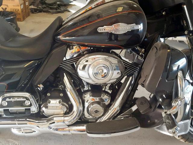 1HD1FLM11CB622119 - 2012 HARLEY-DAVIDSON FLHTCU ULT BLACK photo 7