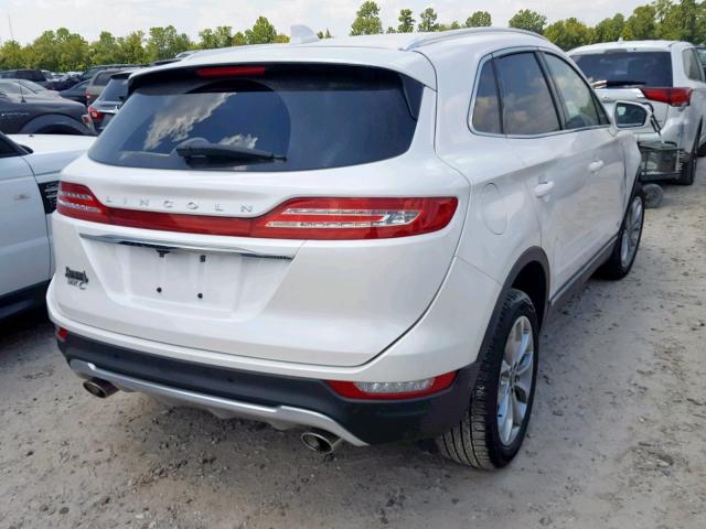 5LMCJ2C9XKUL18633 - 2019 LINCOLN MKC SELECT WHITE photo 4