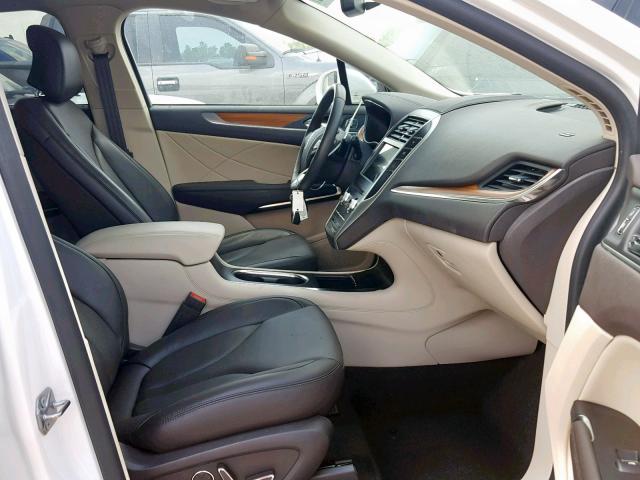 5LMCJ2C9XKUL18633 - 2019 LINCOLN MKC SELECT WHITE photo 5