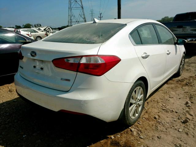 KNAFX4A86F5307084 - 2015 KIA FORTE EX WHITE photo 4