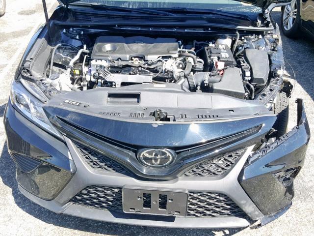 4T1B11HKXJU153606 - 2018 TOYOTA CAMRY L BLACK photo 7