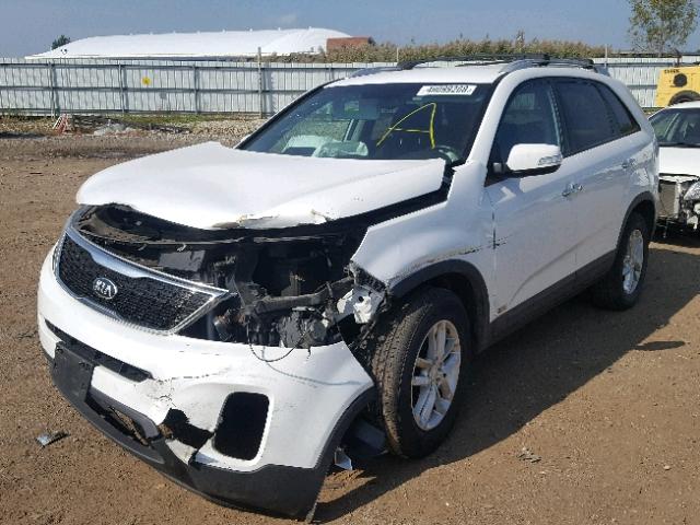 5XYKTDA61FG566990 - 2015 KIA SORENTO LX WHITE photo 2