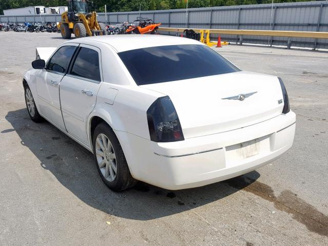 2C3KA53G56H452823 - 2006 CHRYSLER 300 TOURIN WHITE photo 3