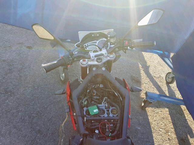 SMTL03NE5FT673104 - 2015 TRIUMPH MOTORCYCLE STREET TRI WHITE photo 5