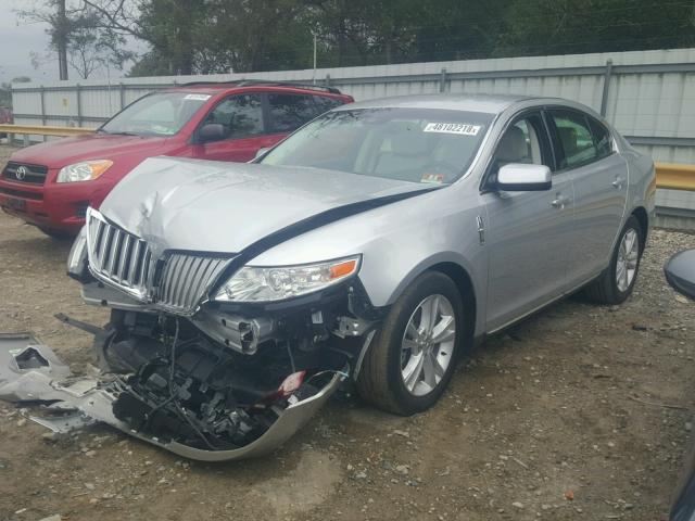 1LNHL9DR9BG611545 - 2011 LINCOLN MKS SILVER photo 2