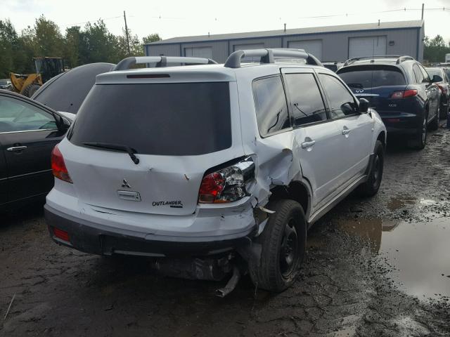 JA4LZ31G13U018305 - 2003 MITSUBISHI OUTLANDER WHITE photo 4