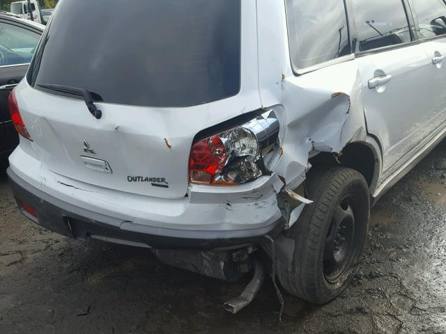 JA4LZ31G13U018305 - 2003 MITSUBISHI OUTLANDER WHITE photo 9