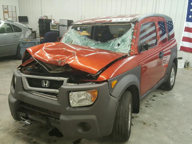 5J6YH28594L028417 - 2004 HONDA ELEMENT EX ORANGE photo 2