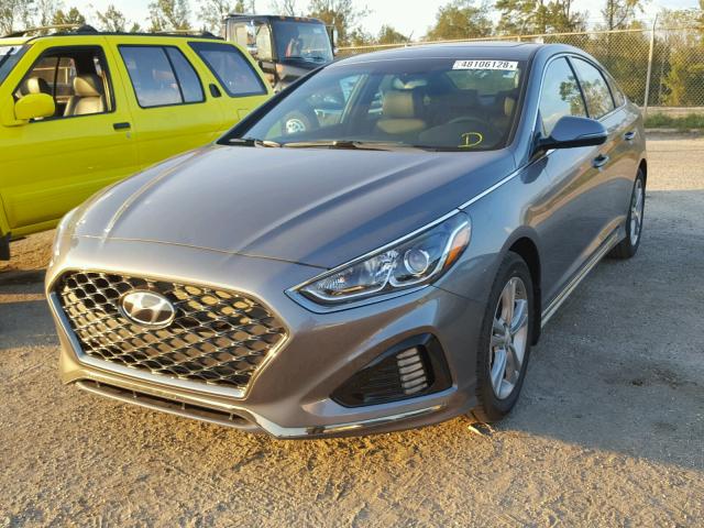 5NPE34AF0JH717543 - 2018 HYUNDAI SONATA SPO GRAY photo 2