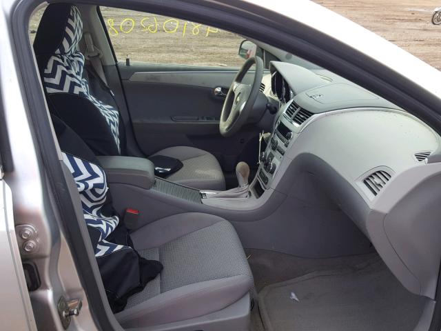 1G1ZB5EBXA4112932 - 2010 CHEVROLET MALIBU LS 银色 照片 5