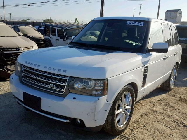 SALMF1D41BA334241 - 2011 LAND ROVER RANGE ROVE WHITE photo 2