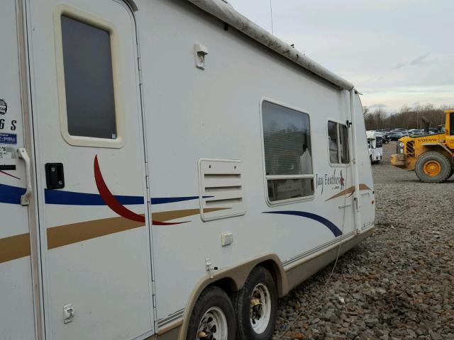 1UJBJ02M741JS0285 - 2004 JAYCO JAFEATHER WHITE photo 5