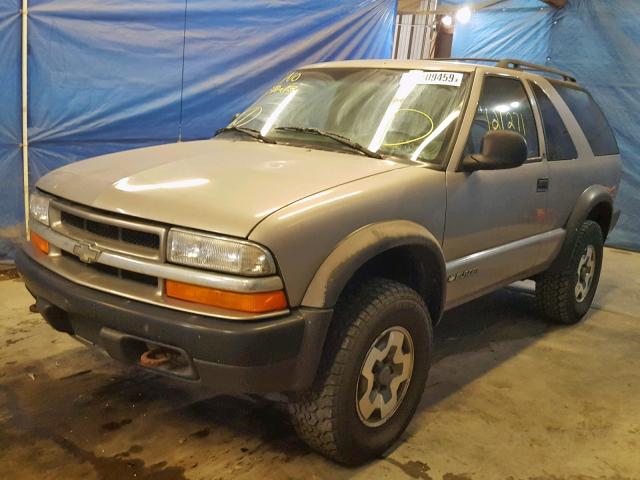 1GNCT18WXWK230586 - 1998 CHEVROLET BLAZER BEIGE photo 2