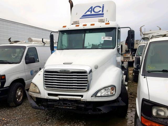 1FUJA6CK39DAL5523 - 2009 FREIGHTLINER CONVENTION WHITE photo 2