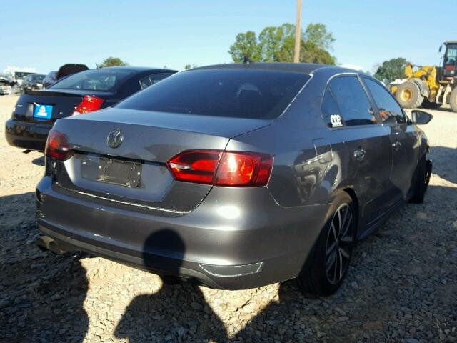 3VW4A7AJ8DM240833 - 2013 VOLKSWAGEN JETTA GLI GRAY photo 4