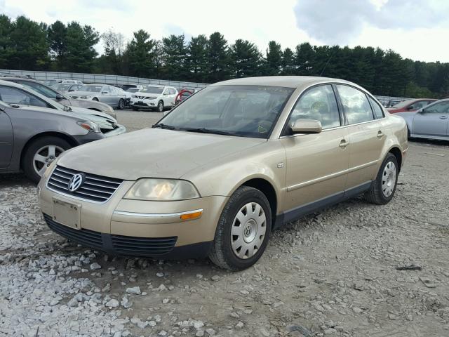 WVWMD63B03P343263 - 2003 VOLKSWAGEN PASSAT GL GOLD photo 2