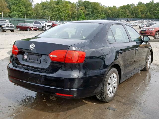 3VW2K7AJ9DM382144 - 2013 VOLKSWAGEN JETTA BASE BLACK photo 4