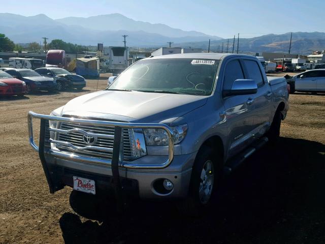 5TFHW5F13AX109379 - 2010 TOYOTA TUNDRA CRE SILVER photo 2