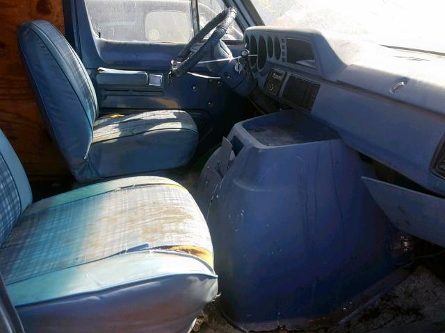 B25JT9X158261 - 1979 DODGE VAN WHITE photo 5