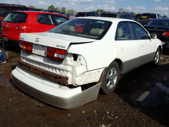 JT8BF28G3X0169099 - 1999 LEXUS ES 300 WHITE photo 4