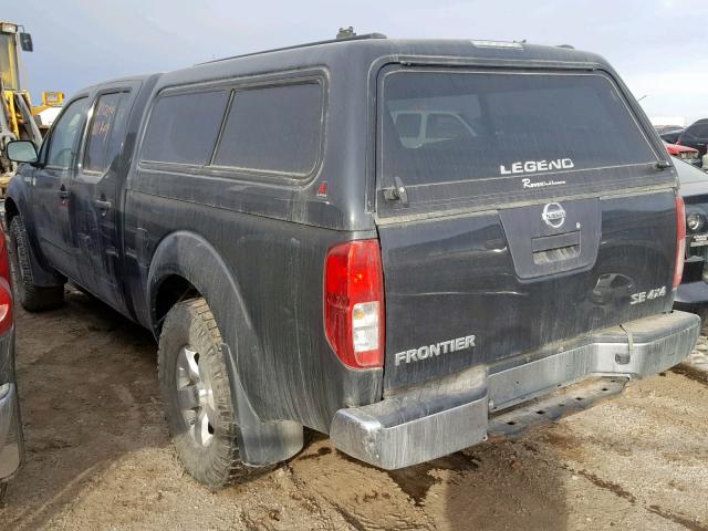 1N6AD0FV2AC445624 - 2010 NISSAN FRONTIER C GRAY photo 3