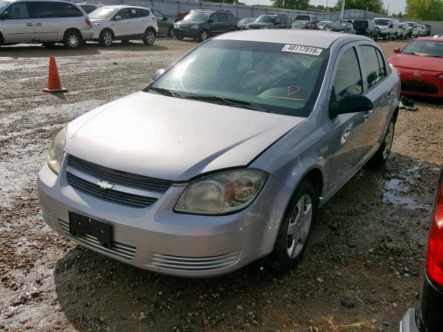 1G1AK58F287268144 - 2008 CHEVROLET COBALT SILVER photo 2