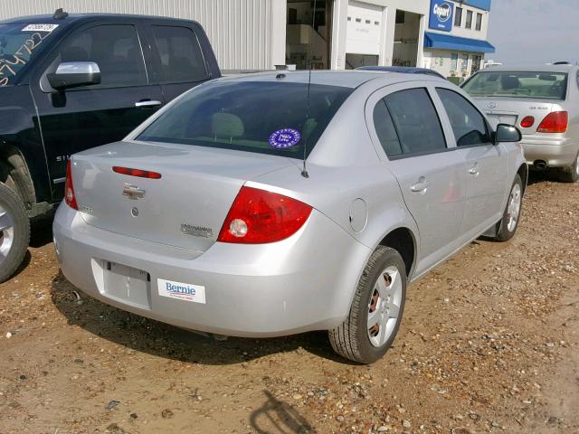 1G1AK58F287268144 - 2008 CHEVROLET COBALT SILVER photo 4