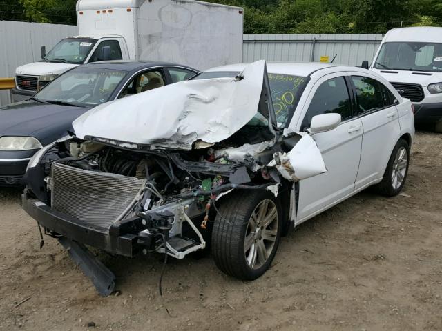 1C3CCBAB3DN698679 - 2013 CHRYSLER 200 LX WHITE photo 2