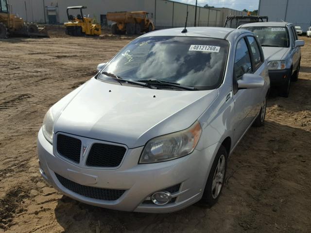 KL2TD66E69B665142 - 2009 PONTIAC G3 SILVER photo 2