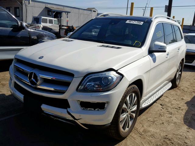 4JGDF7CE0DA105861 - 2013 MERCEDES-BENZ GL 450 4MA WHITE photo 2