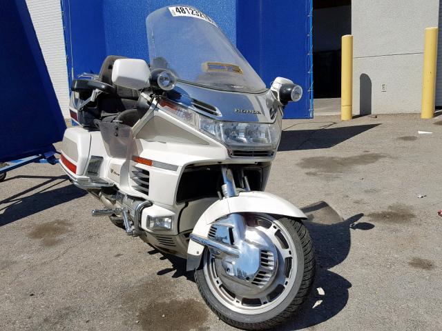 1HFSC2240WA000133 - 1998 HONDA GL1500 SE WHITE photo 1